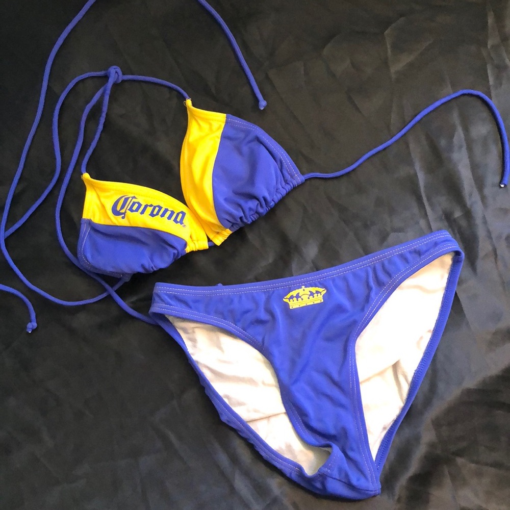 Corona Bikini 👙